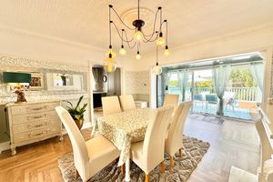 Dining Room- click for photo gallery
